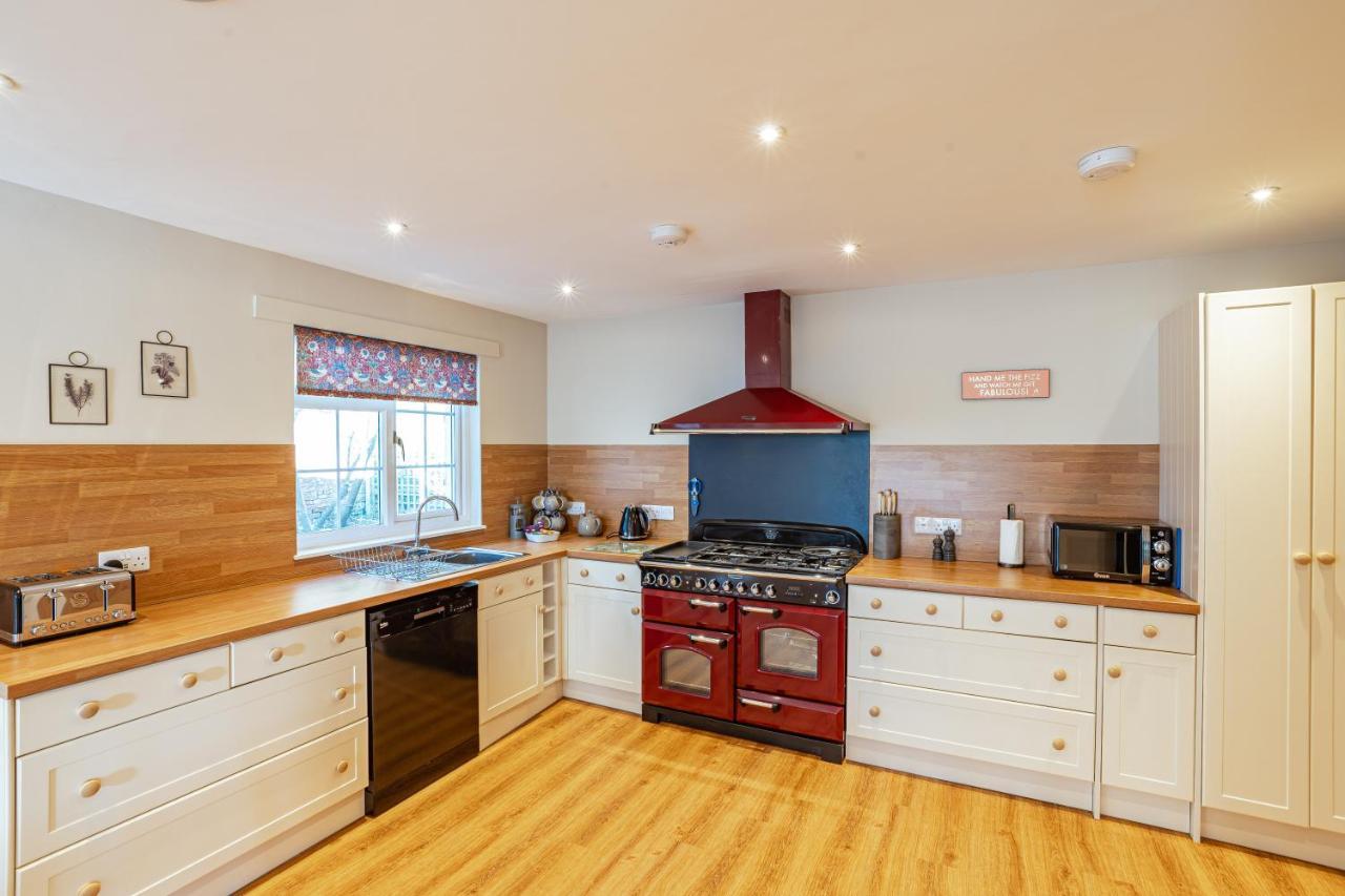 Sparrowhawk Cottage With Hot Tub Newton Stewart Exterior foto