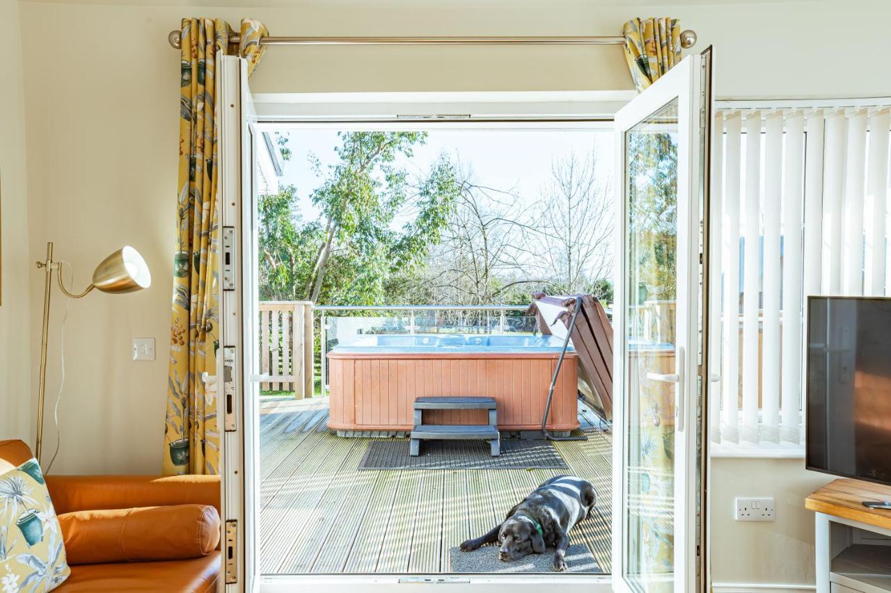 Sparrowhawk Cottage With Hot Tub Newton Stewart Exterior foto